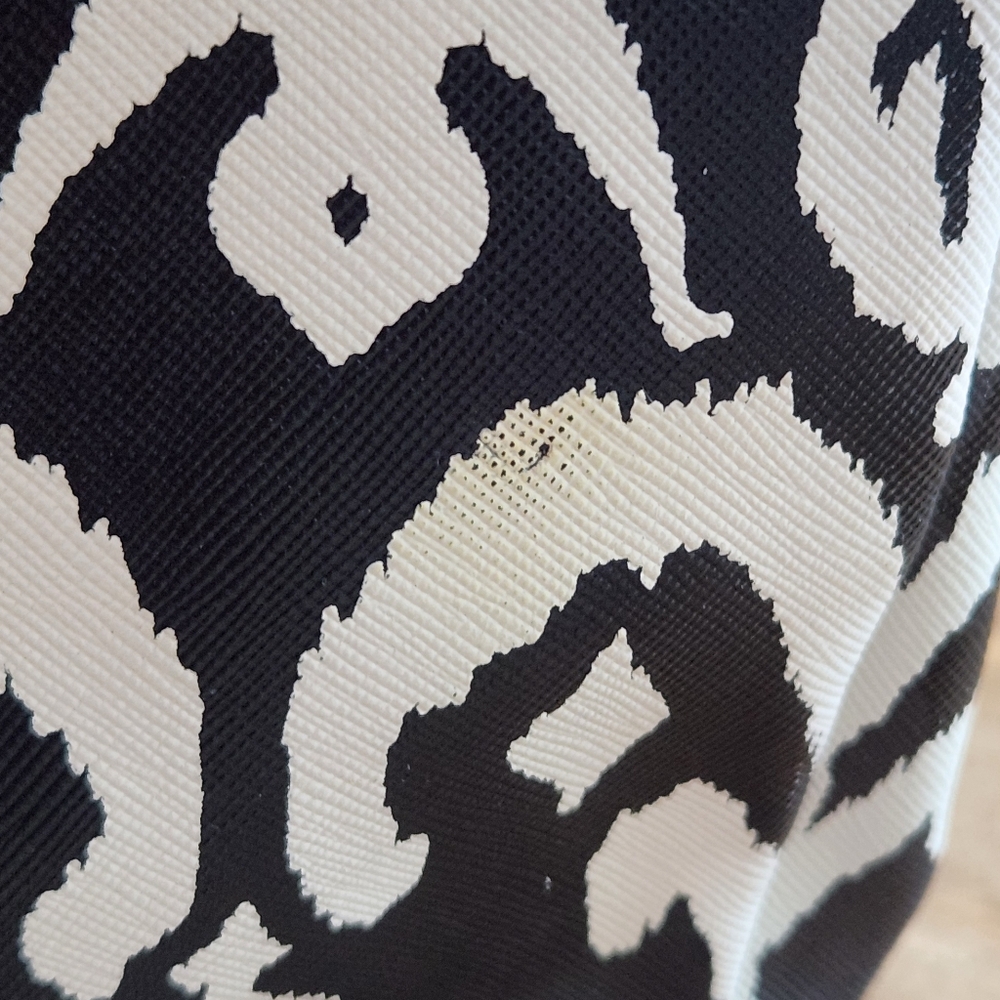 Stella and Dot La Totale Hello Sunshine Ikat Zipper Tote - Picture 14 of 16